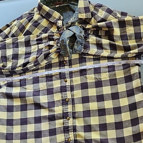 Jachs Girlfriend Flannel Look Shacket - Picture 3 of 10